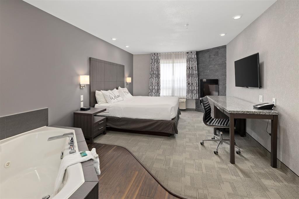 Home Inn & Suites Saskatoon South